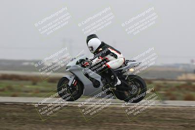 media/Nov-29-2025-TrackDaz (Sat) [[10ae2d9bce]]/B Group/Session 4 (Wheelie Bump)/